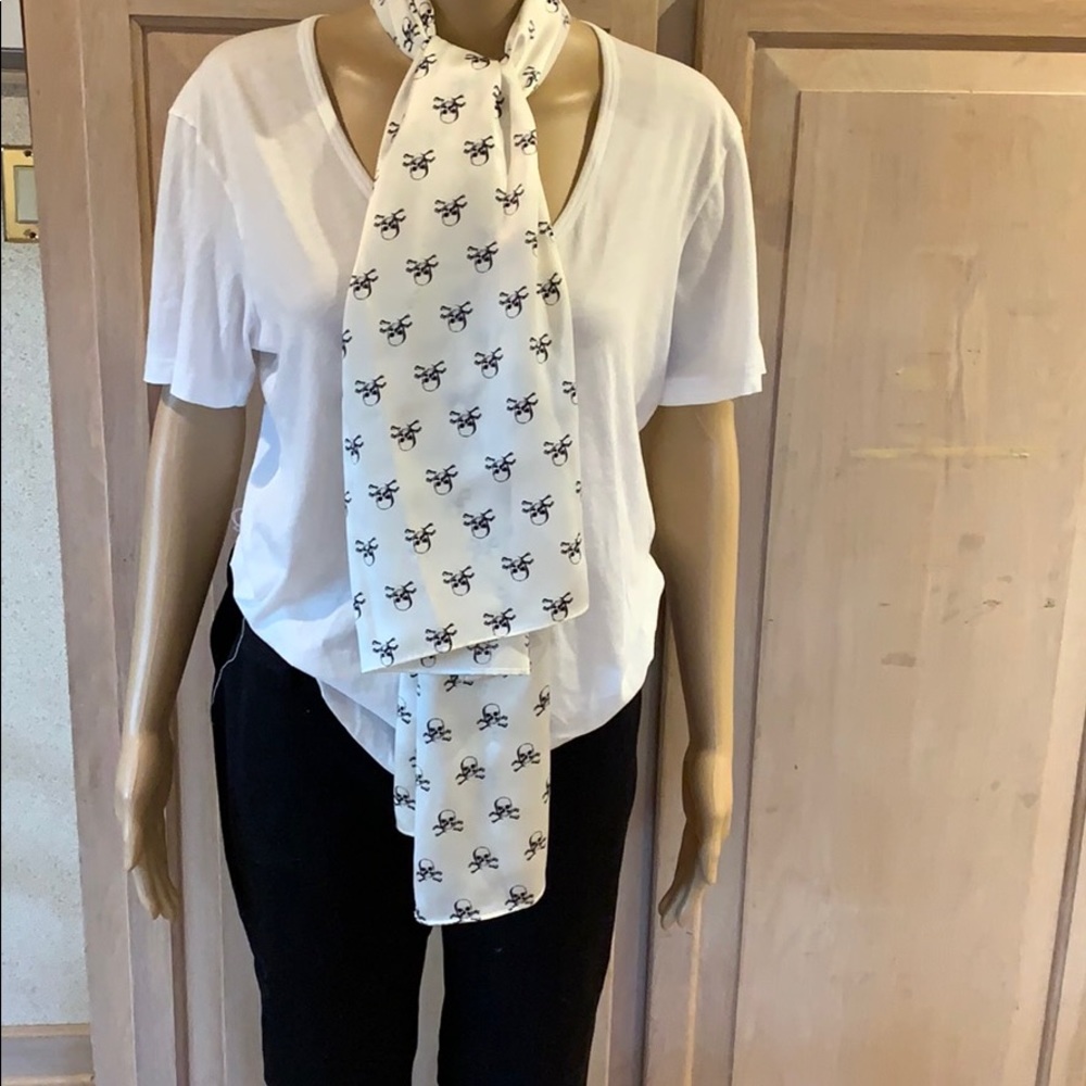 Scarf - Picture 4 of 7